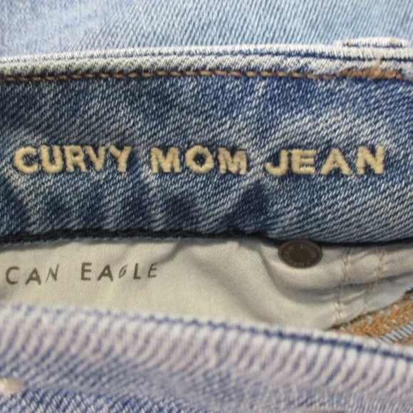 American Eagle Jeans Women 14 Short Light Wash Curvy Mom High Rise Stretch Denim - Picture 8 of 9